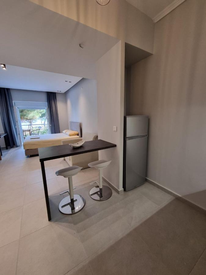 Estrella Rooms Nea Kallikrateia Екстериор снимка