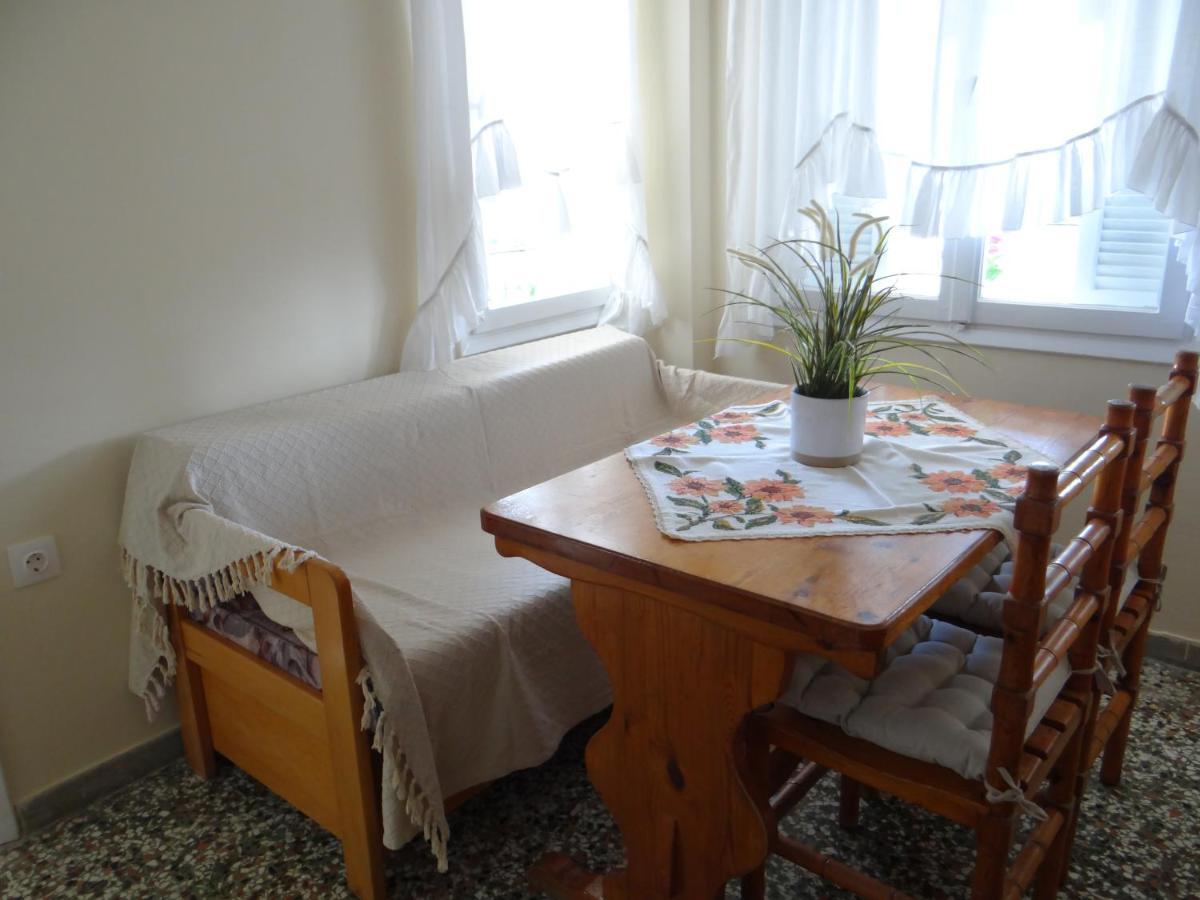 Estrella Rooms Nea Kallikrateia Екстериор снимка